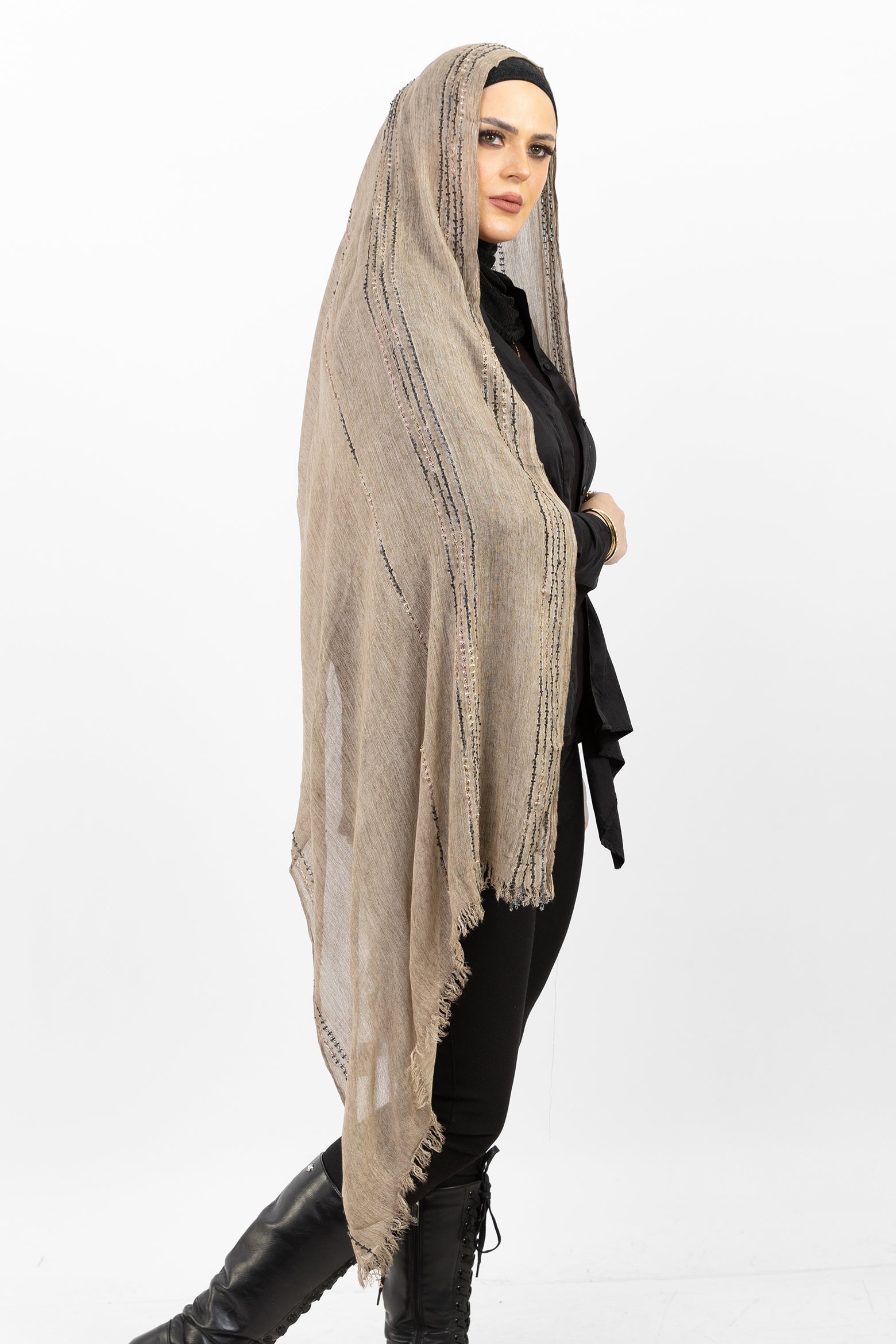 Thai Elegance in Flow